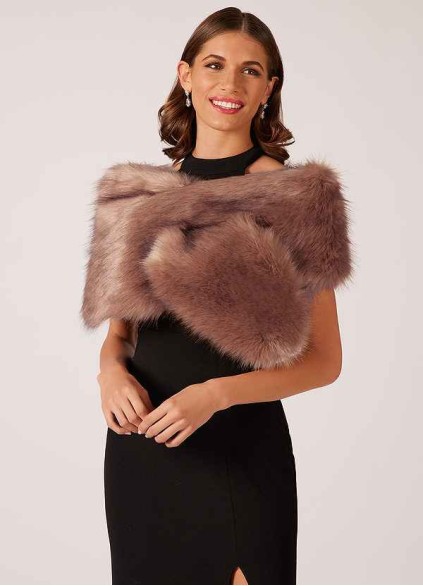 Skolw Sincerity Faux Fur Wrap Skolw Sincerity Faux Fur Wrap