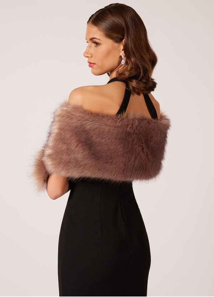 Skolw Sincerity Faux Fur Wrap Skolw Sincerity Faux Fur Wrap