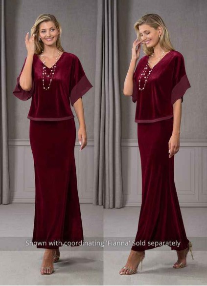 Skolw Zana Velvet Skirt
( Final Sale ) Skolw Zana Velvet Skirt
( Final Sale )