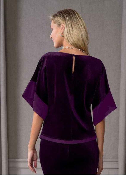 Skolw Fianna Velvet Blouse
( Final Sale ) Skolw Fianna Velvet Blouse
( Final Sale )
